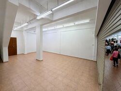 Hougang Avenue 4 (D19), Shop House #566789171